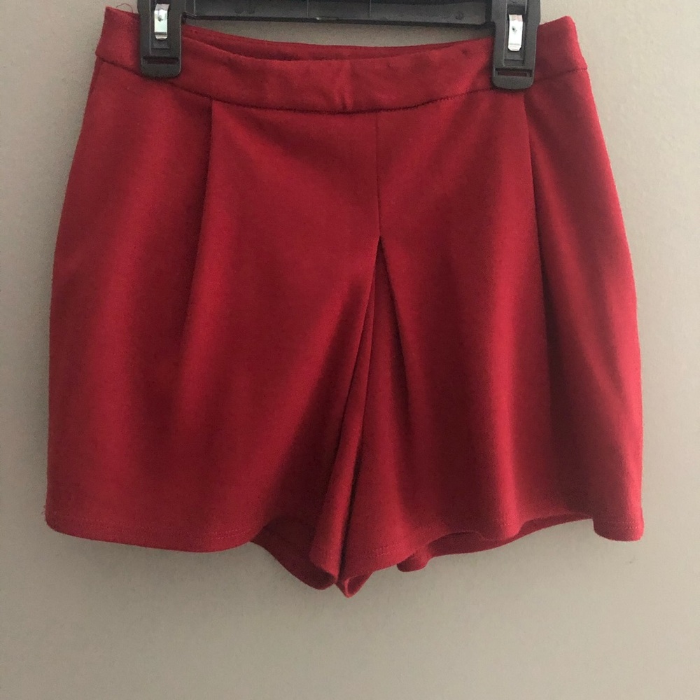 red shorts